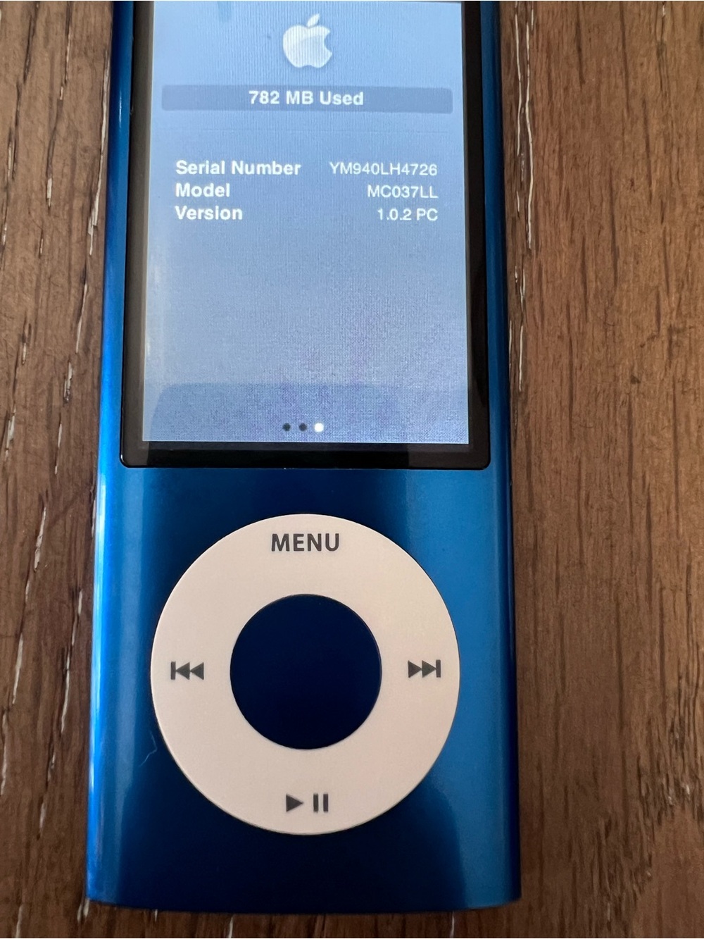 Apple iPod Nano 5th Generation (Model MC037LL, Model Number A1320) - Picture 4 of 5